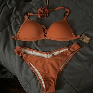 Orange swim set